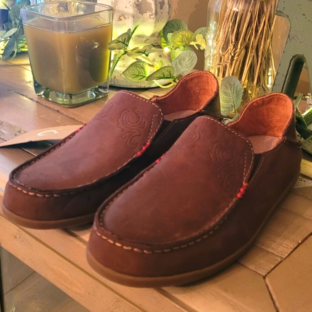 OLUKAI SHOES